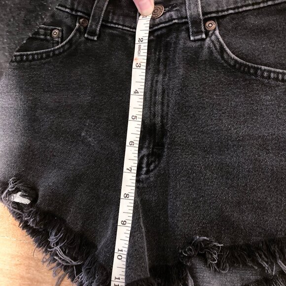 Vintage Lee Distressed Black Jean Shorts - Picture 14 of 16